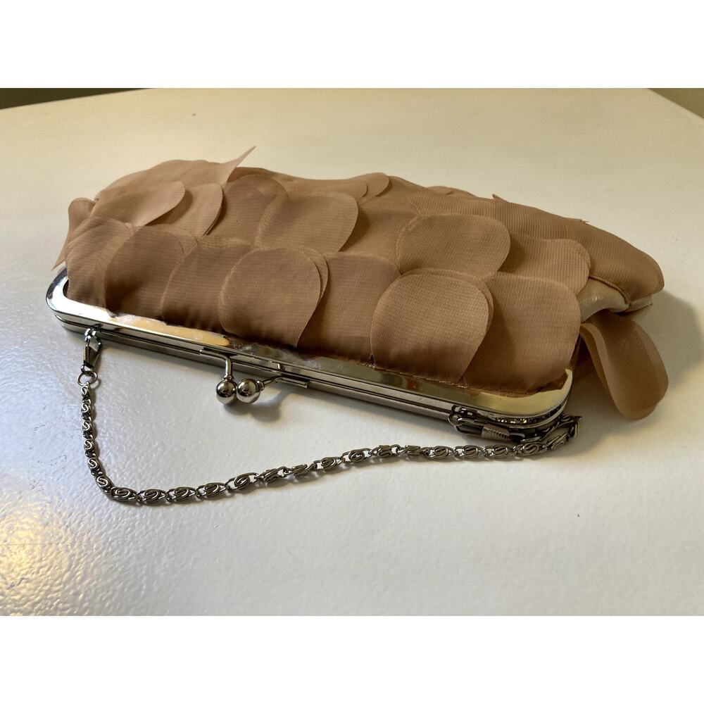 Bijoux Terner calloped sheer and satin clutch